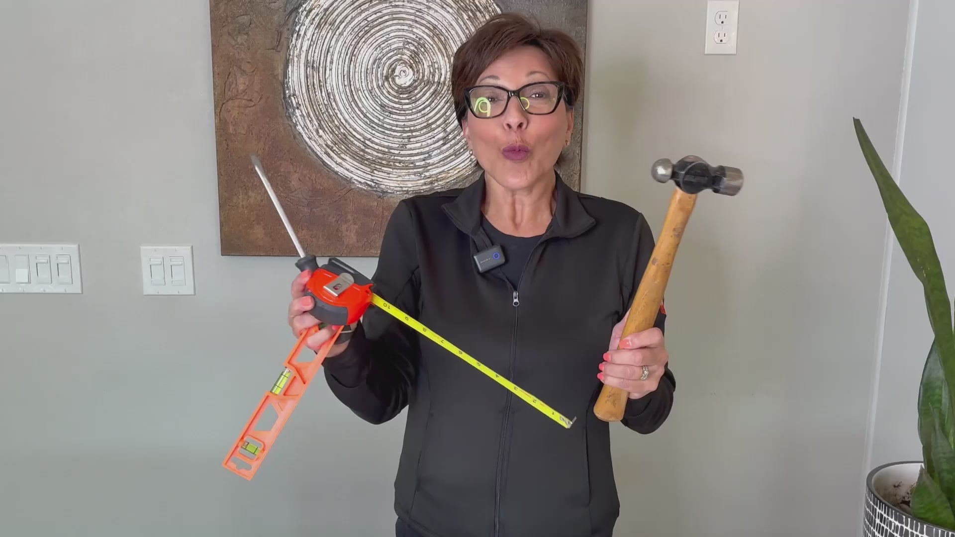 Hang Hero – The All-in-One Picture Hanging Tool